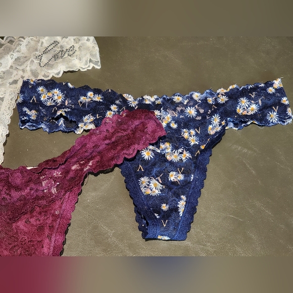 3/$25 Victoria's Secret Lace Thong Panties Size Medium - Picture 5 of 10